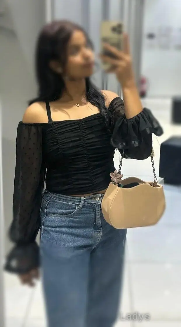 Renu (20) – Call Girl & Independent Escort Service in Coimbatore - Gallery Photo 5