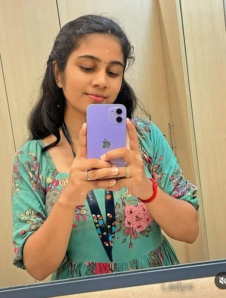 Shruti (22) – Call Girl & Independent Escort Service in Coimbatore - Gallery Photo 2
