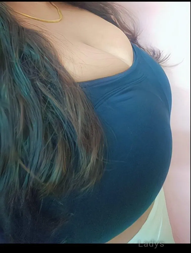 Emma (23) – Call Girl & Independent Escort Service in Coimbatore - Gallery Photo 4