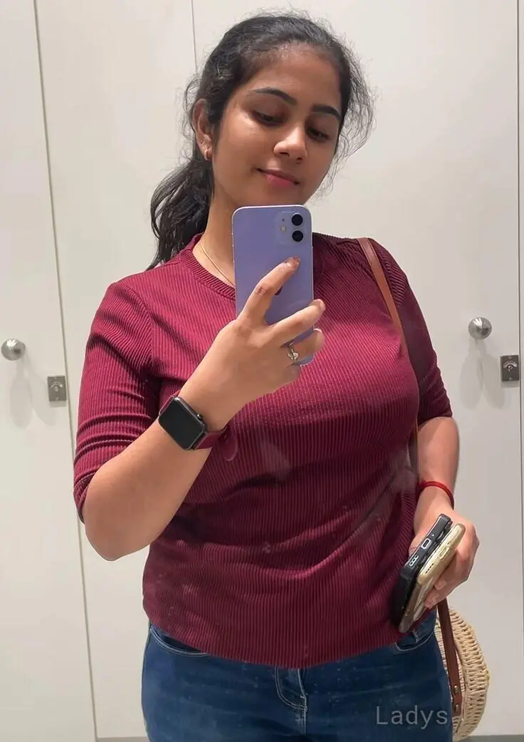 Trisha (22) – Call Girl & Independent Escort Service in Coimbatore - Gallery Photo 3