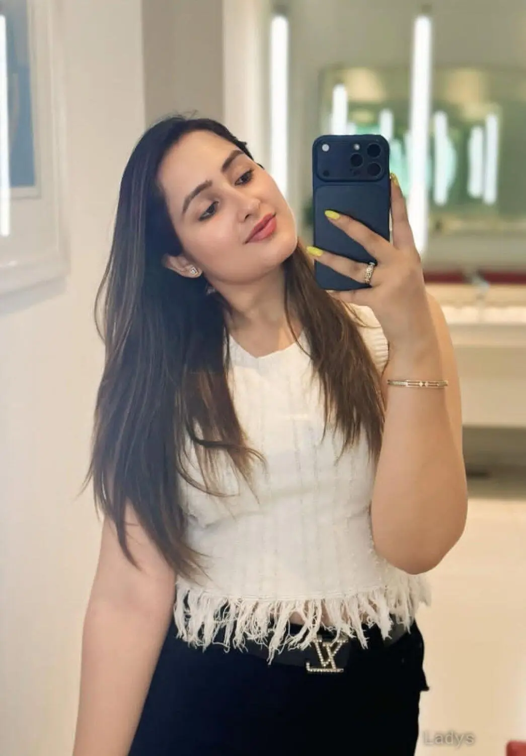 Shweta (22) – Call Girl & Independent Escort Service in Coimbatore - Gallery Photo 3