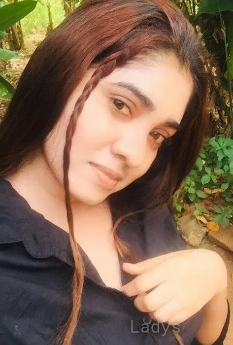 Manu (28) – Call Girl & Independent Escort Service in Colombo - Gallery Photo 3