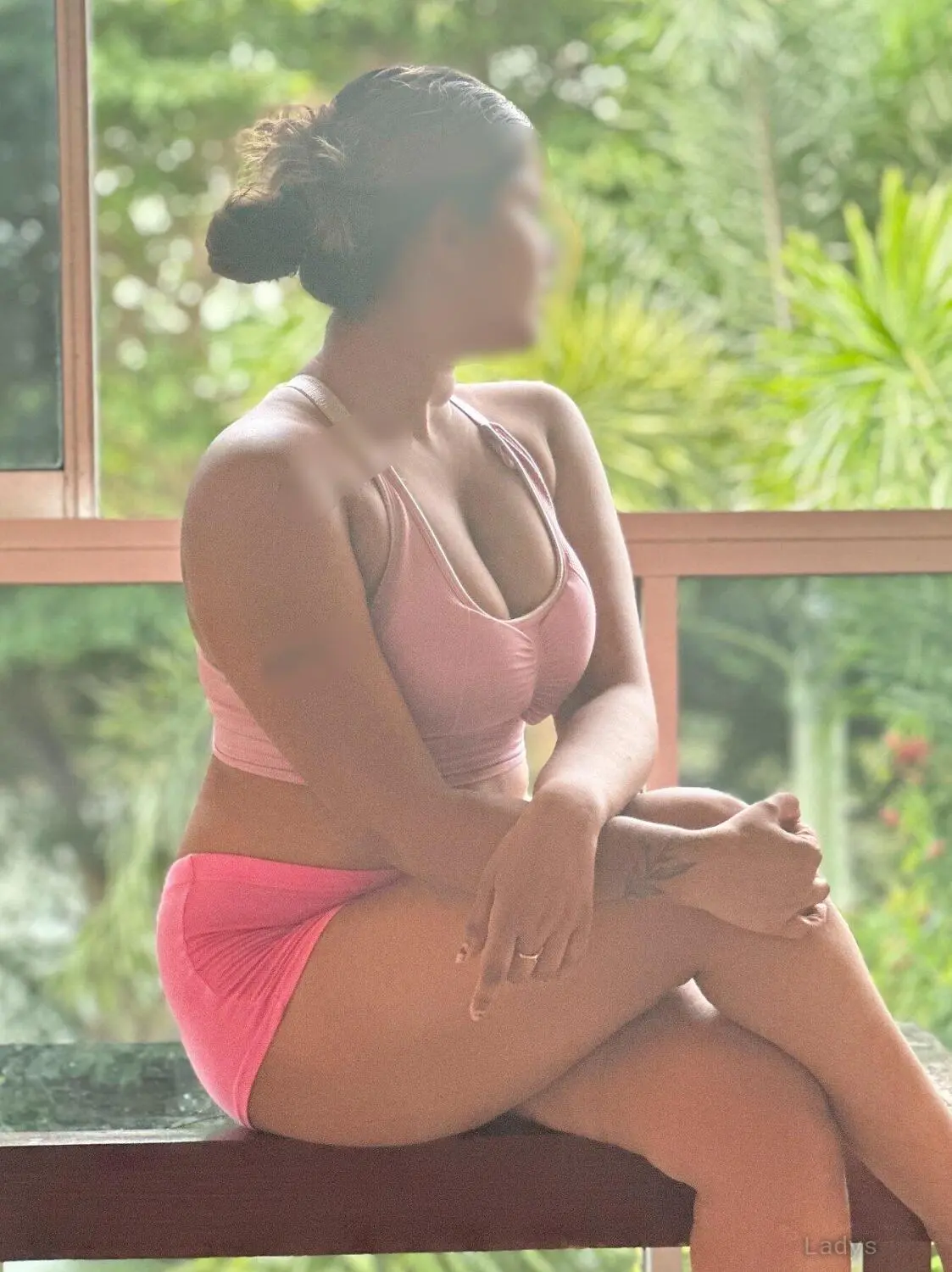 Ameliya (22) – Call Girl & Independent Escort Service in Colombo - Gallery Photo 8
