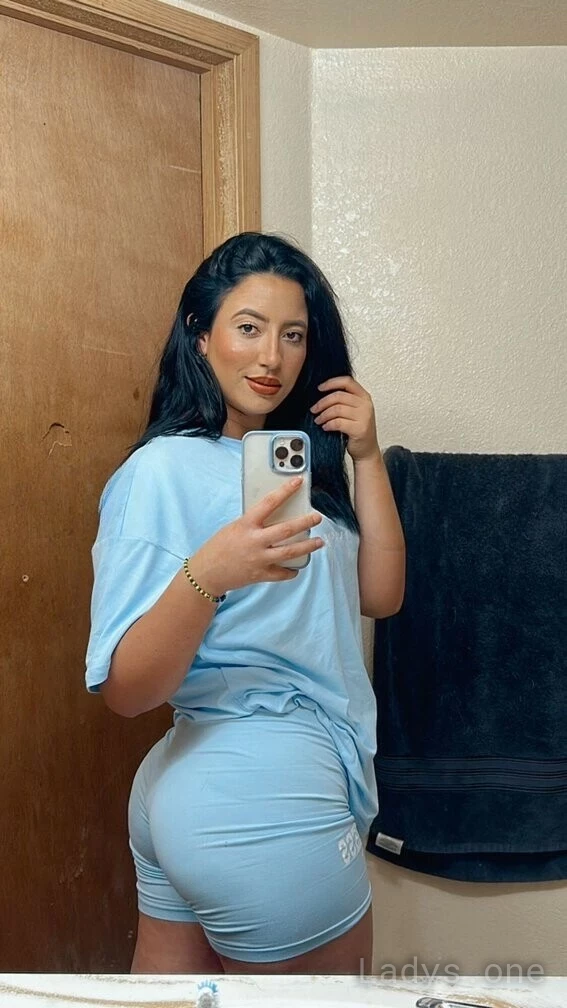 Ledy (21) – Call Girl & Independent Escort Service in Columbus - Gallery Photo 4