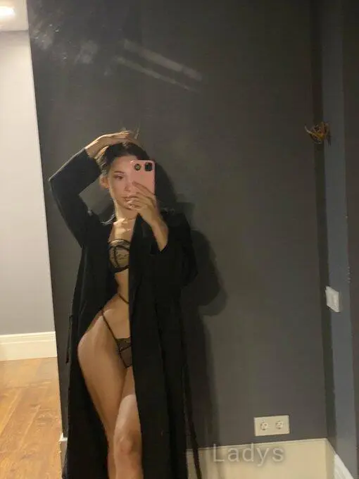 Jessica (30) – Call Girl & Independent Escort Service in Corbeil-Essonnes - Gallery Photo 2