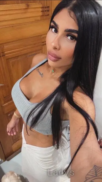Aisha (25) – Call Girl & Independent Escort Service in Corfu - Gallery Photo 4