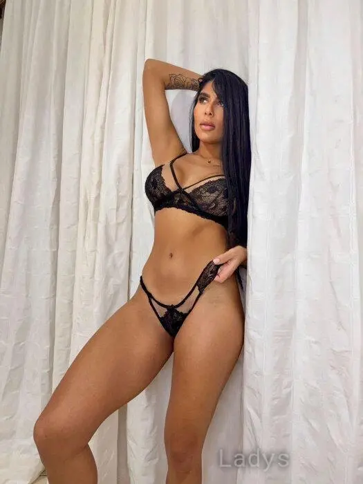 Aisha (25) – Call Girl & Independent Escort Service in Corfu - Gallery Photo 2