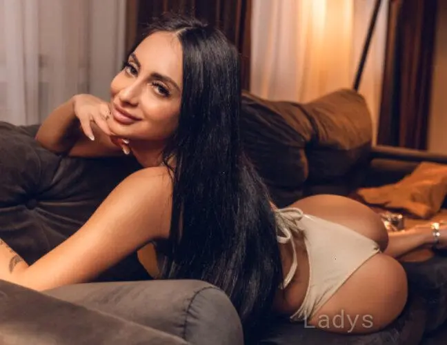 Bella (28) – Call Girl & Independent Escort Service in Cork - Gallery Photo 5
