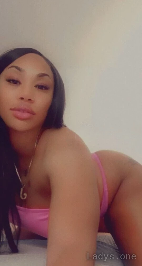Monica Farr (27) – Call Girl & Independent Escort Service in Coronado - Gallery Photo 3