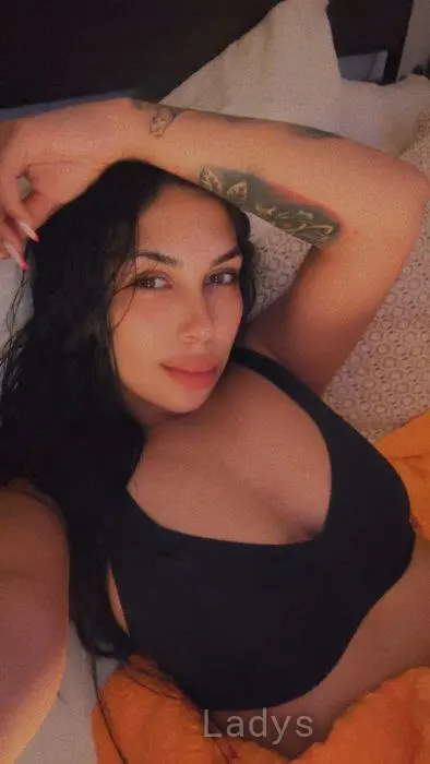 Ana (24) – Call Girl & Independent Escort Service in Coventry - Gallery Photo 4