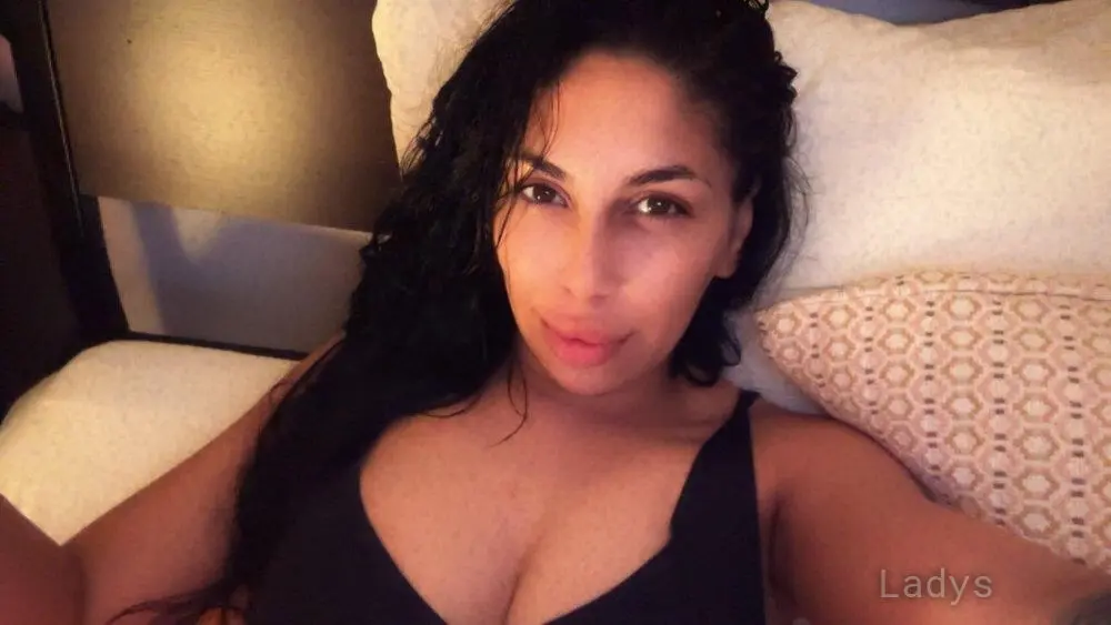 Ana (24) – Call Girl & Independent Escort Service in Coventry - Gallery Photo 5
