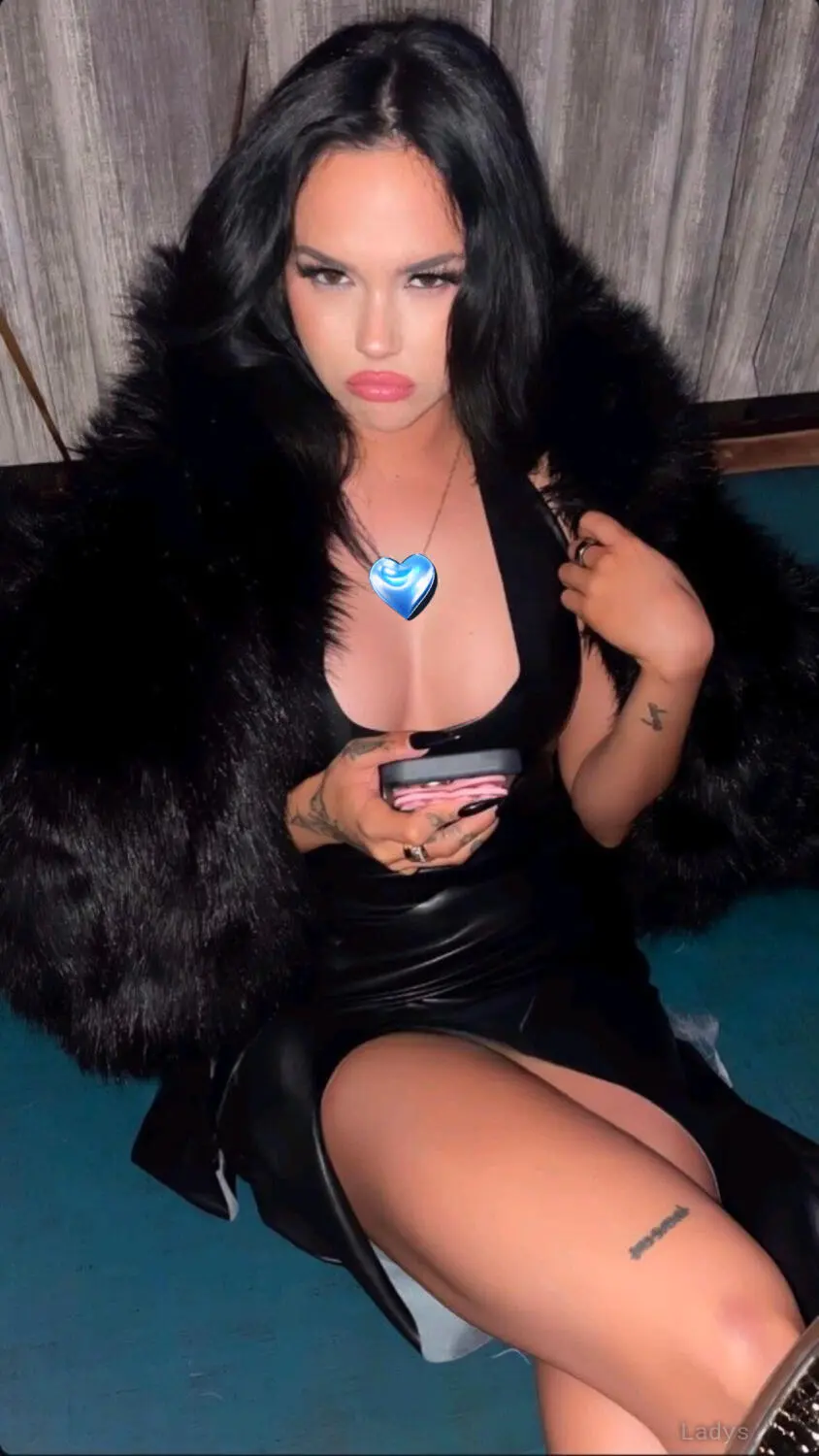 Della (25) – Call Girl & Independent Escort Service in Covington - Gallery Photo 7