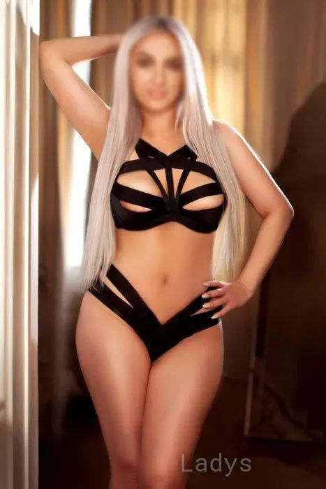 Rayssa (35) – Call Girl & Independent Escort Service in Crawley - Gallery Photo 5