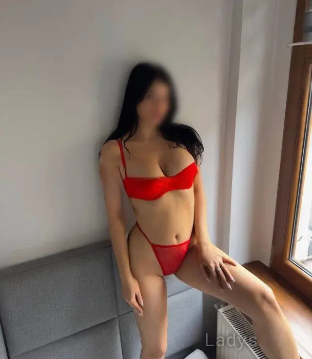 Aleksa (23) – Call Girl & Independent Escort Service in Łódź - Gallery Photo 2