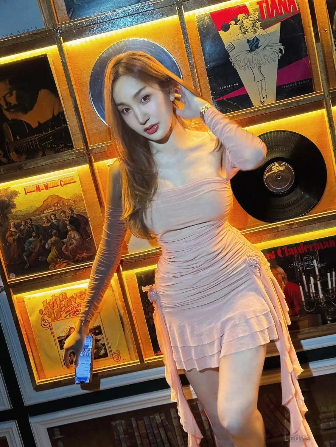 Minnie (25) – Call Girl & Independent Escort Service in Da Nang - Gallery Photo 8