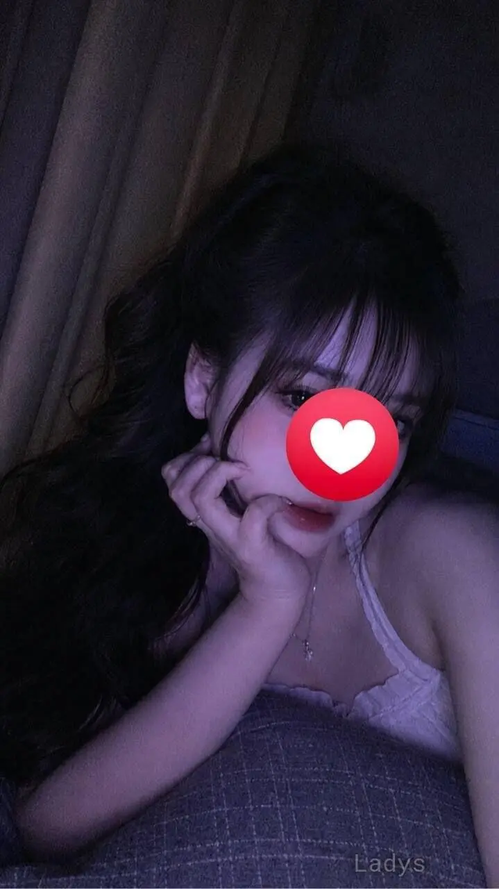 Lisa (23) – Call Girl & Independent Escort Service in Da Nang - Gallery Photo 6