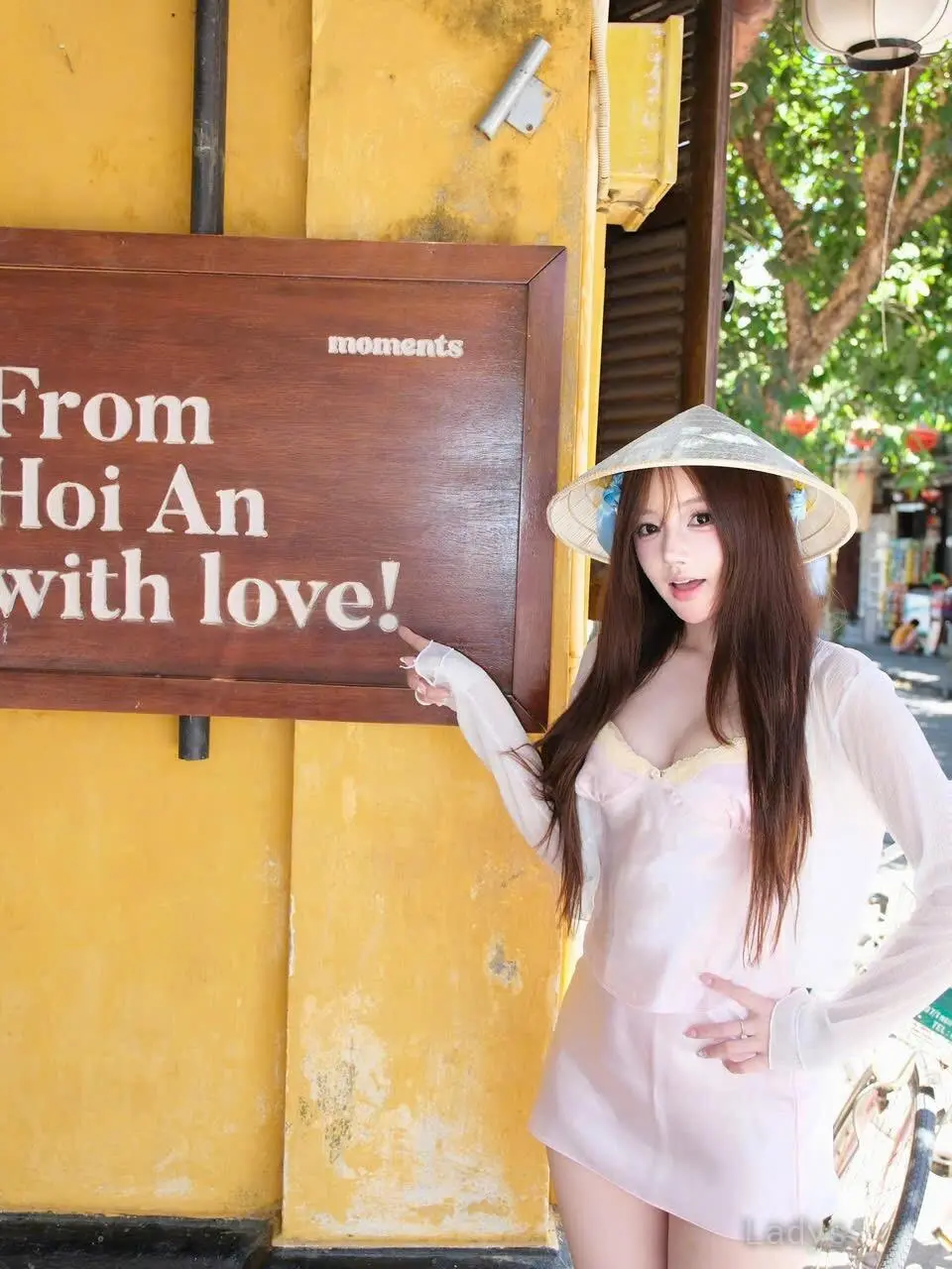Sara (22) – Call Girl & Independent Escort Service in Da Nang - Gallery Photo 8