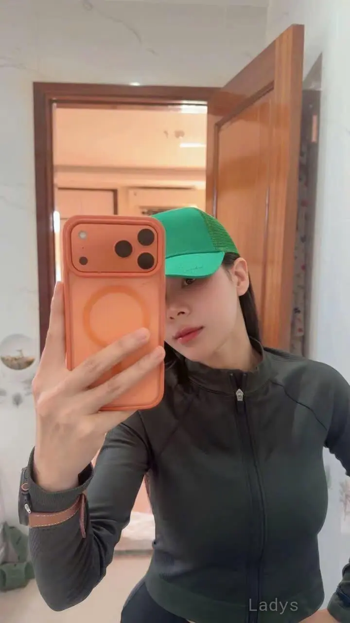 Lysa (22) – Call Girl & Independent Escort Service in Da Nang - Gallery Photo 3