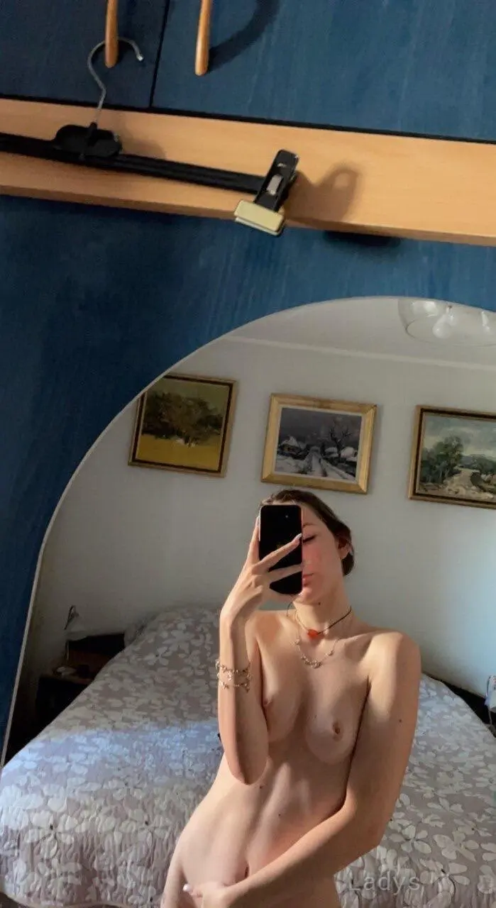 Mistress Melissa (24) – Call Girl & Independent Escort Service in Dalian - Gallery Photo 4