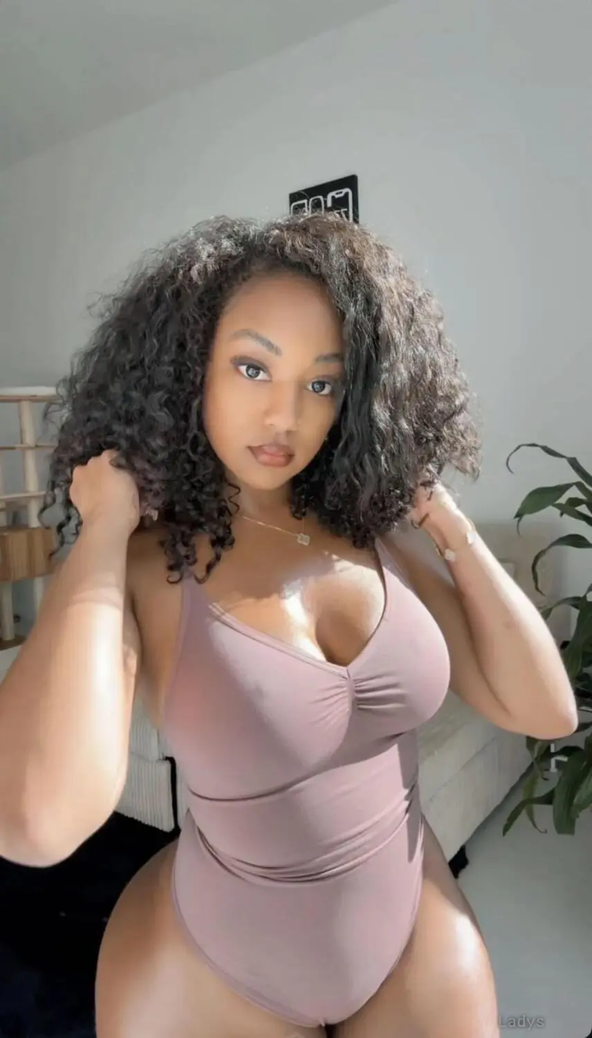 Nita (32) – Call Girl & Independent Escort Service in Dallas - Gallery Photo 5