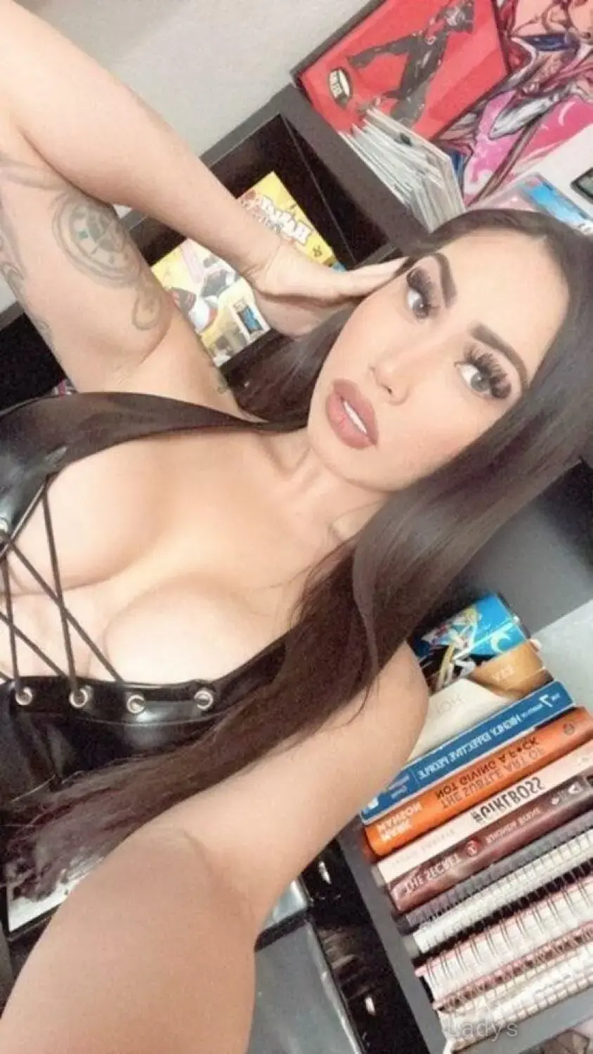 Lee Lee (25) – Call Girl & Independent Escort Service in Danbury - Gallery Photo 2
