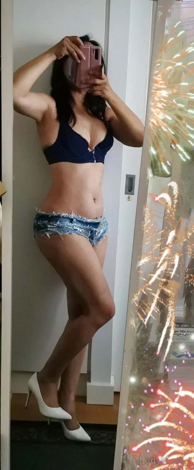 Clara (37) – Call Girl & Independent Escort Service in Darwin - Gallery Photo 5