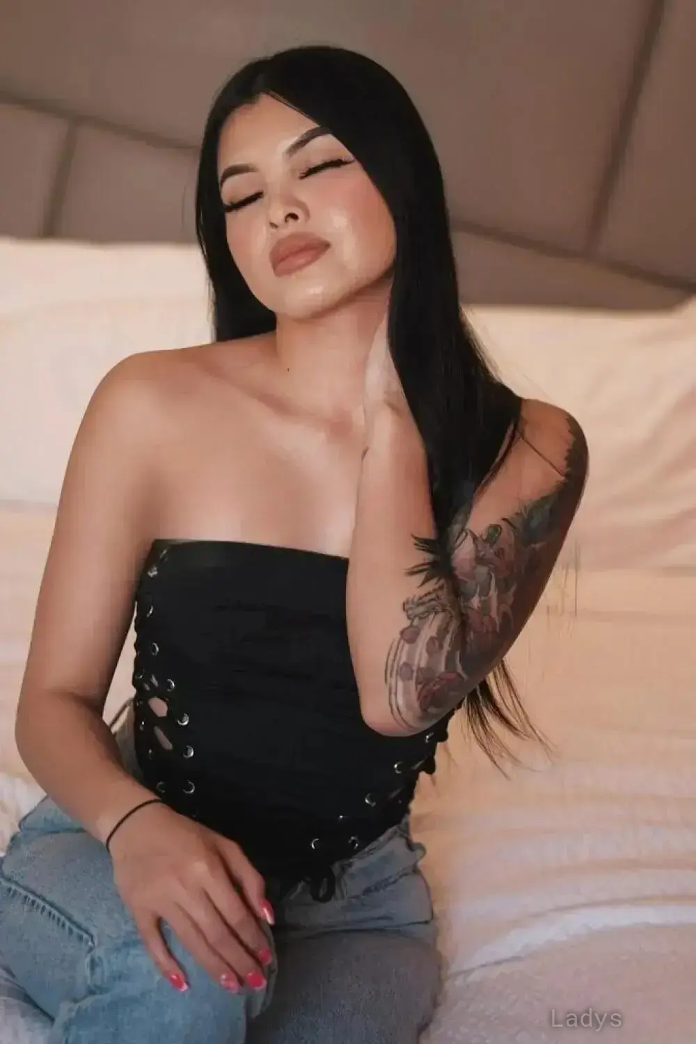 Selena Luna (25) – Call Girl & Independent Escort Service in Davis - Gallery Photo 3