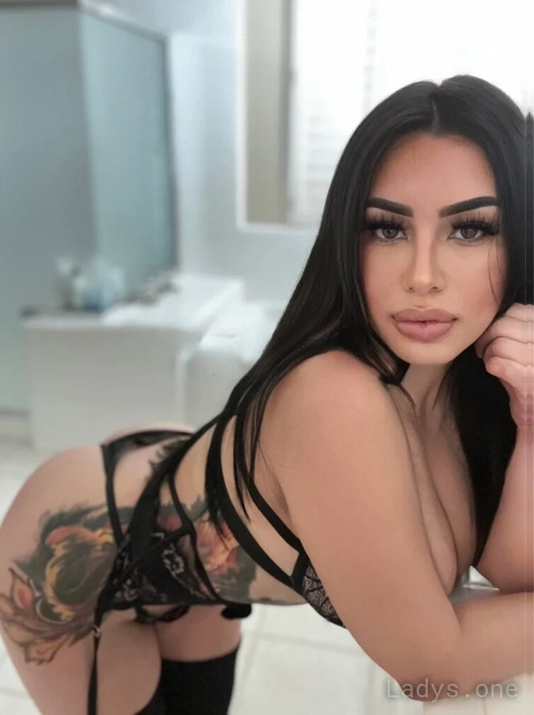 Veronica Vee (23) – Call Girl & Independent Escort Service in Dayton - Gallery Photo 4