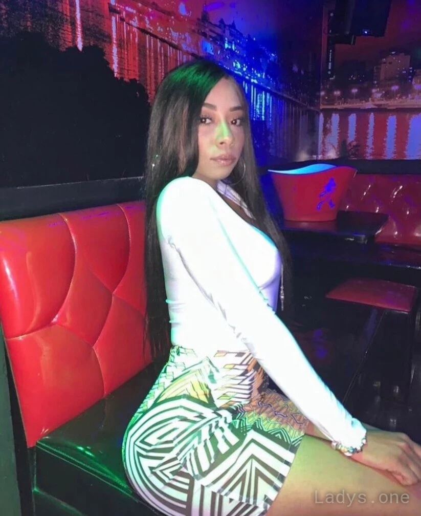 Moon (29) – Call Girl & Independent Escort Service in Daytona Beach - Gallery Photo 2