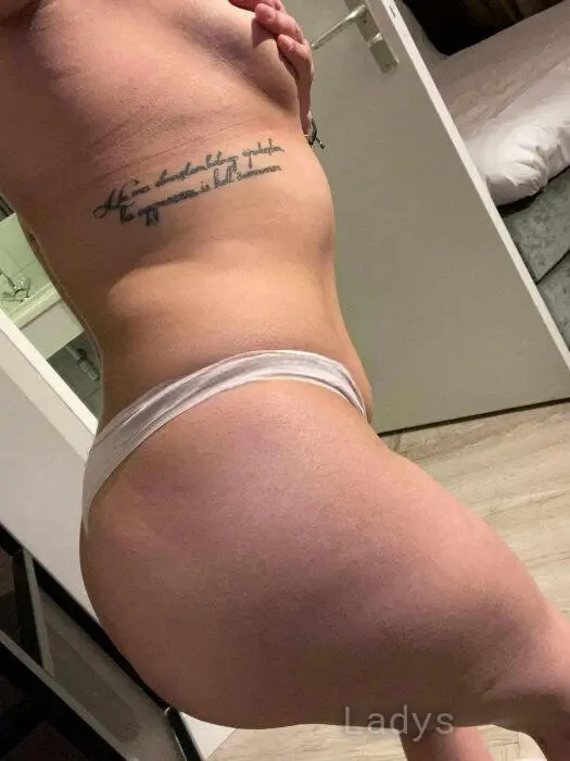 Tiffany (23) – Call Girl & Independent Escort Service in Debrecen - Gallery Photo 5