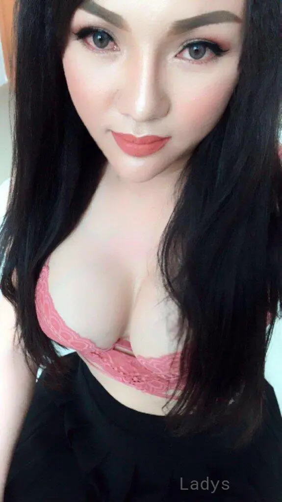 Himani (25) – Call Girl & Independent Escort Service in Delhi - Gallery Photo 3