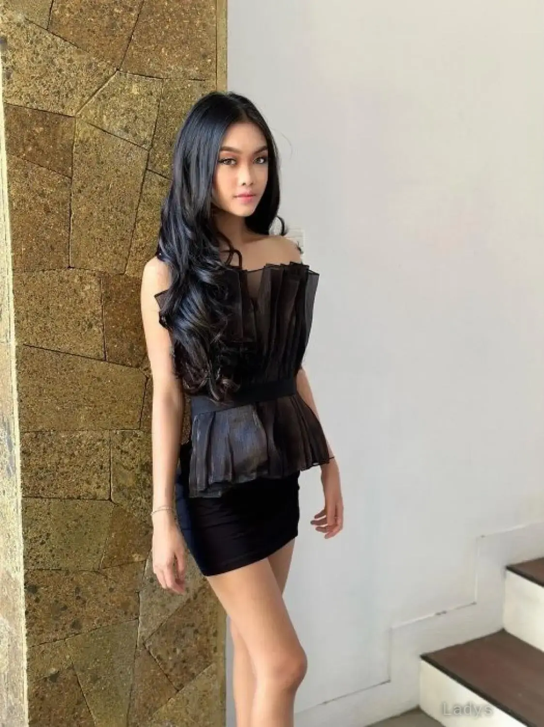 Elvira (20) – Call Girl & Independent Escort Service in Depok - Gallery Photo 5