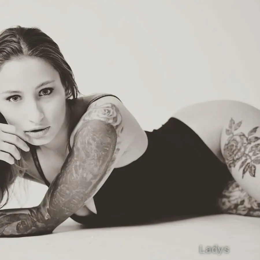 Sanny (29) – Call Girl & Independent Escort Service in Derbyshire - Gallery Photo 4