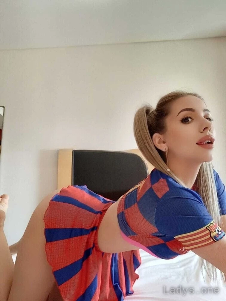 Eva (24) – Call Girl & Independent Escort Service in Des Moines - Gallery Photo 3