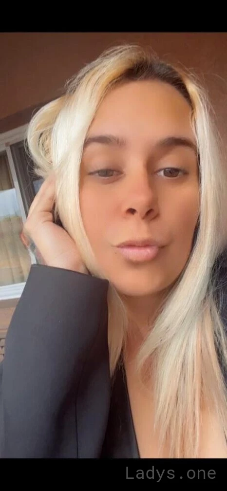 Karoline (27) – Call Girl & Independent Escort Service in Des Moines - Gallery Photo 3