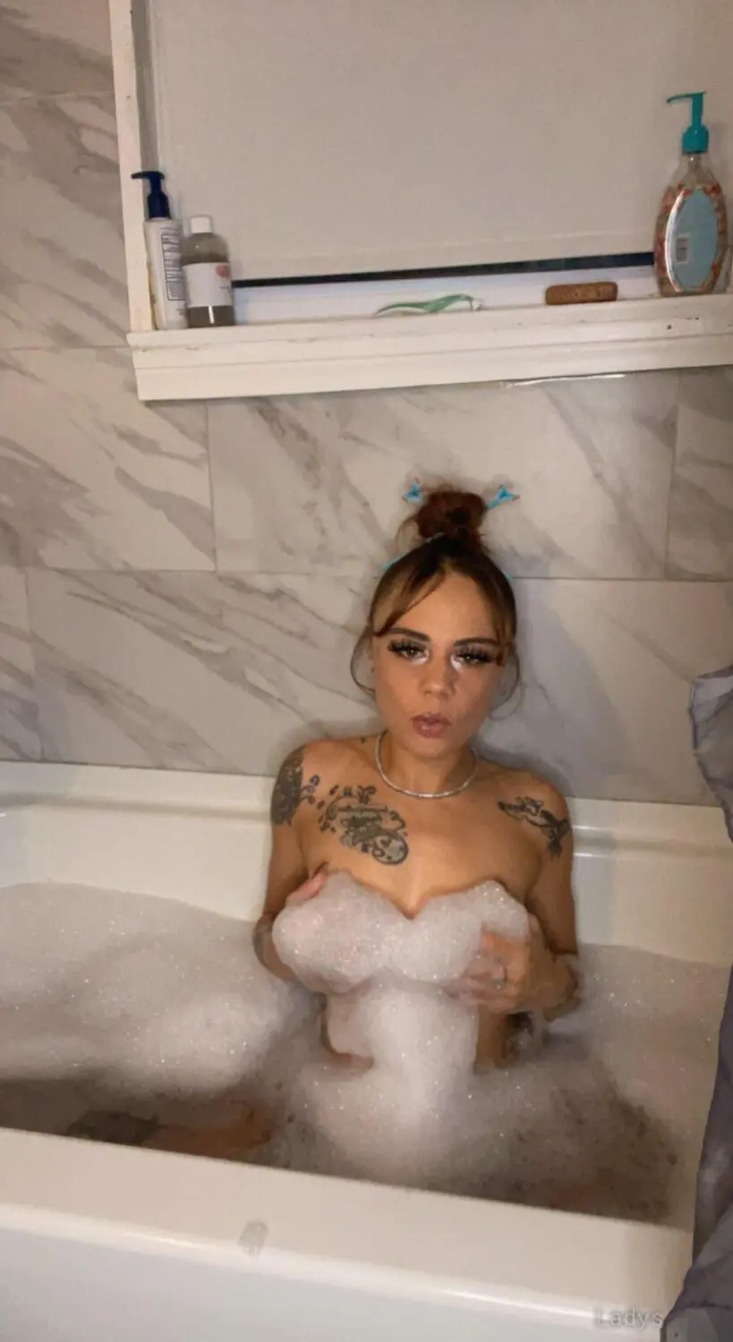 Emilia (25) – Call Girl & Independent Escort Service in Dijon - Gallery Photo 4