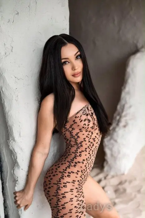 Liza (20) – Call Girl & Independent Escort Service in Doha - Gallery Photo 4