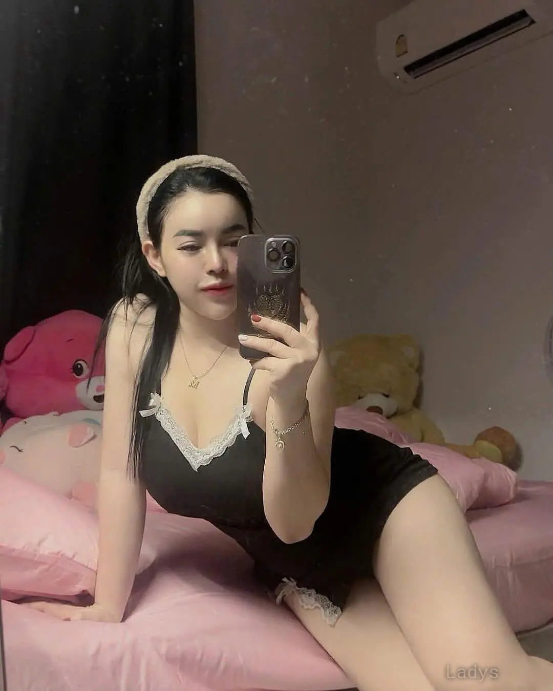 Mon (25) – Call Girl & Independent Escort Service in Doha - Gallery Photo 5