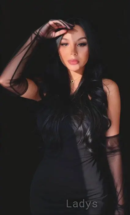 Sabrina (22) – Call Girl & Independent Escort Service in Doha - Gallery Photo 3