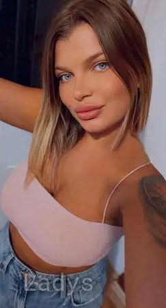 Emma (24) – Call Girl & Independent Escort Service in Dortmund - Gallery Photo 4