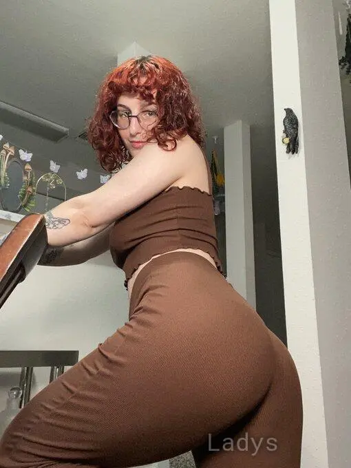 Chloe (29) – Call Girl & Independent Escort Service in Dover - Gallery Photo 2