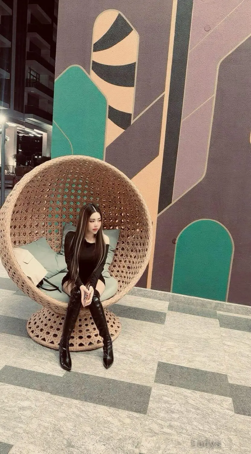 Hana (24) – Call Girl & Independent Escort Service in Dubai - Gallery Photo 4