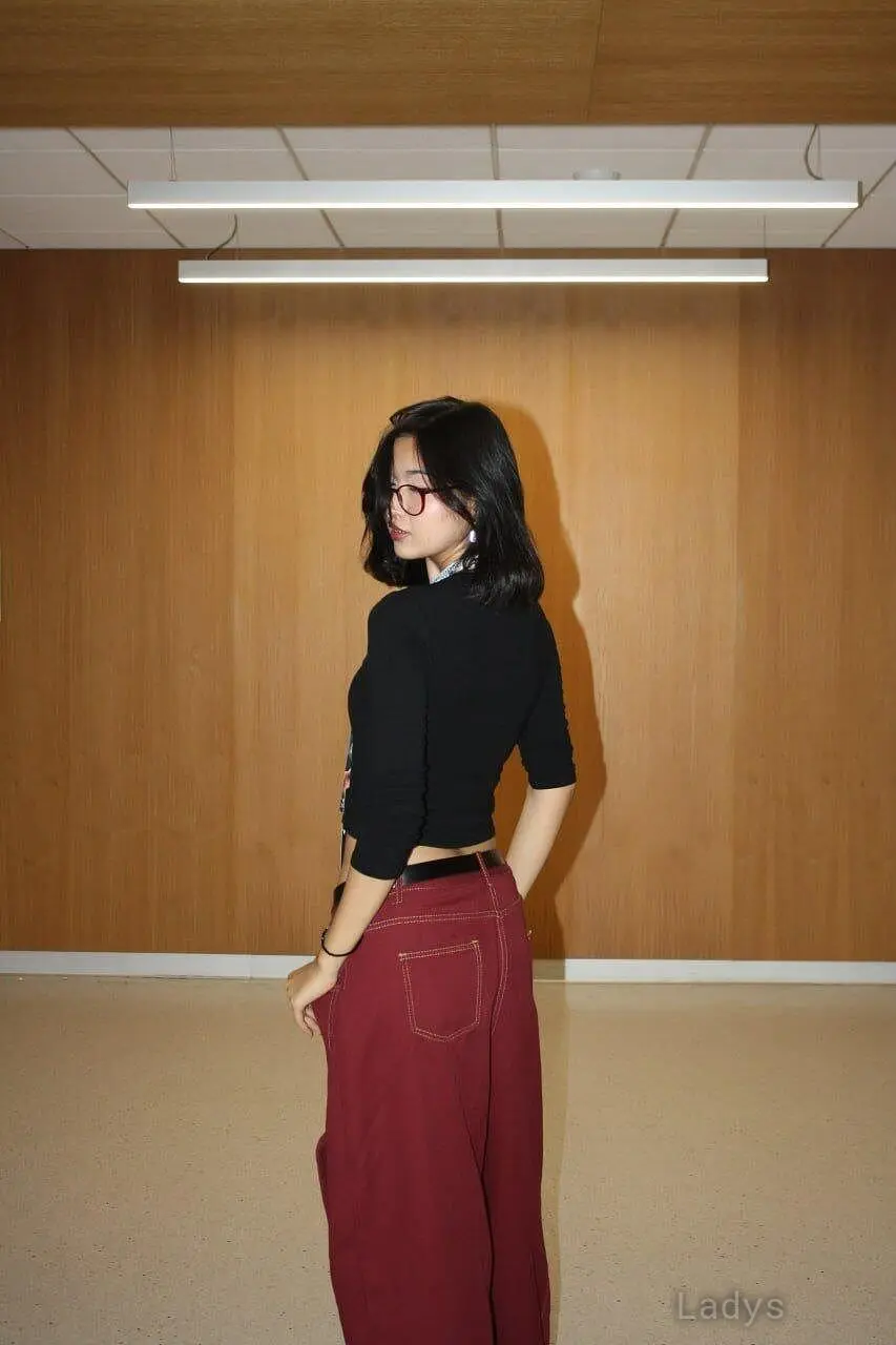 Angela (18) – Call Girl & Independent Escort Service in Dubai - Gallery Photo 6