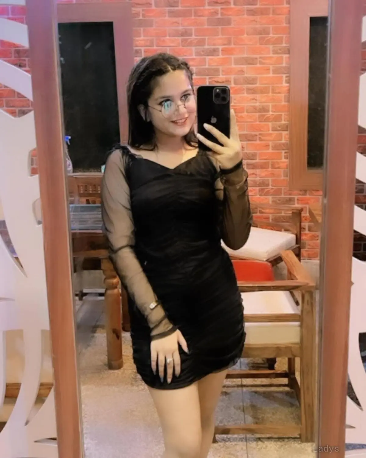 Sania (21) – Call Girl & Independent Escort Service in Dubai - Gallery Photo 6