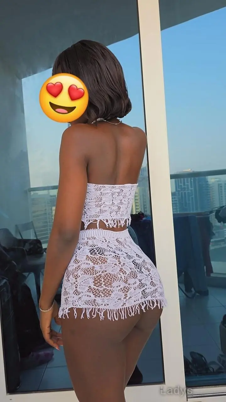 Elsa (21) – Call Girl & Independent Escort Service in Dubai - Gallery Photo 3
