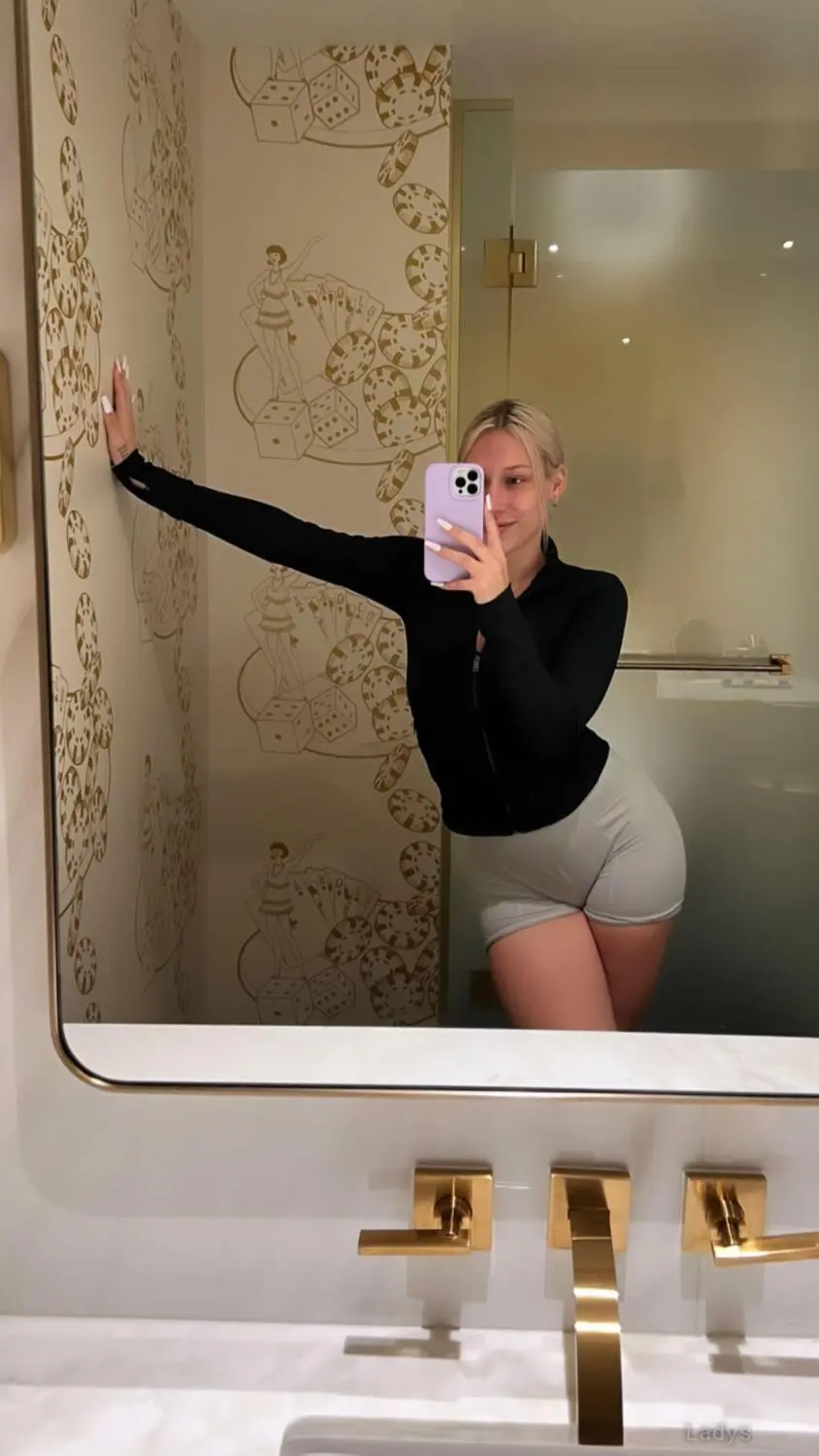 Kym (27) – Call Girl & Independent Escort Service in Dubuque - Gallery Photo 3