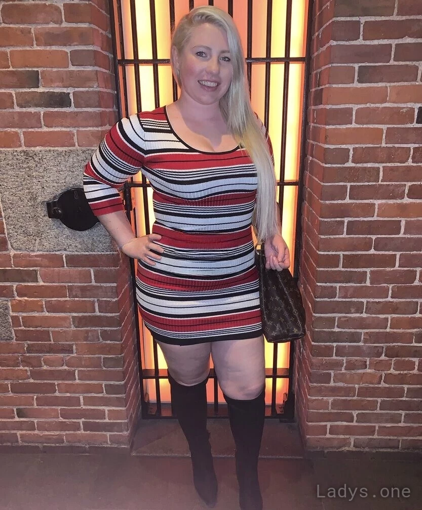 Alluring Amber (26) – Call Girl & Independent Escort Service in Dundalk - Gallery Photo 2