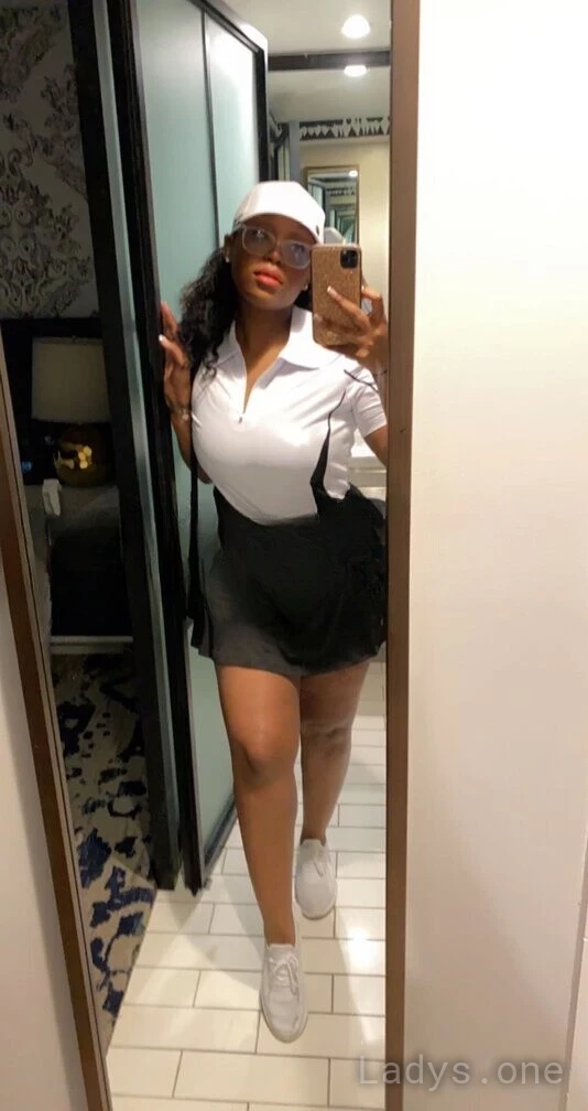 Ashley (26) – Call Girl & Independent Escort Service in Dundalk - Gallery Photo 3