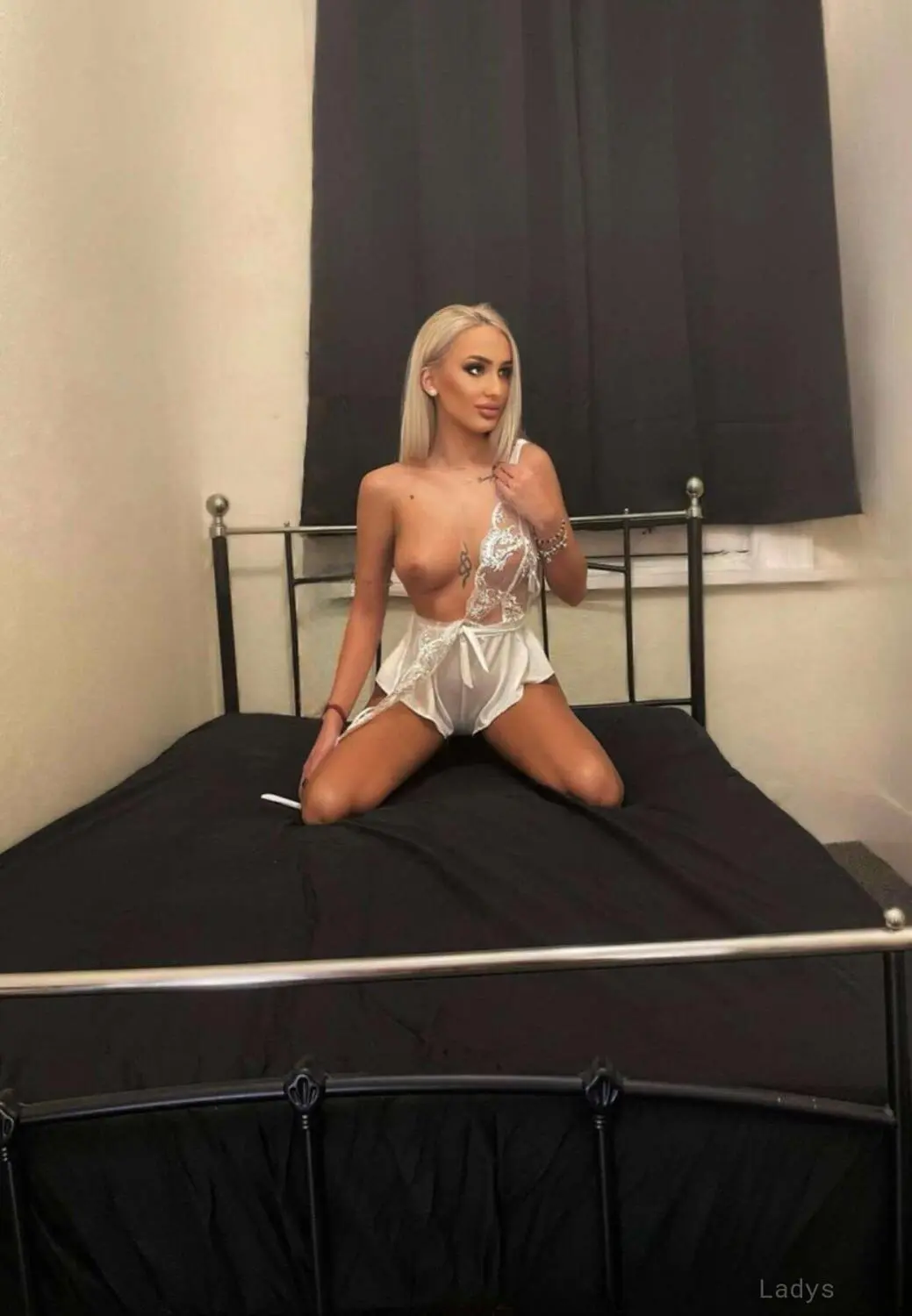 Monika (23) – Call Girl & Independent Escort Service in Dundee - Gallery Photo 5