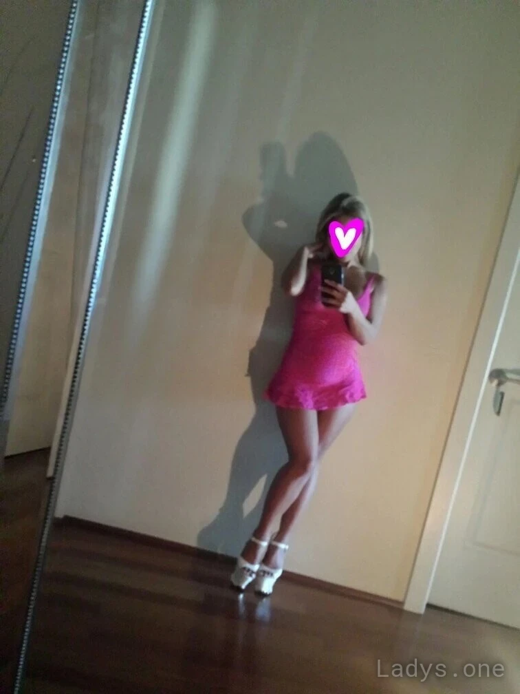Selina (19) – Call Girl & Independent Escort Service in Eagan - Gallery Photo 3